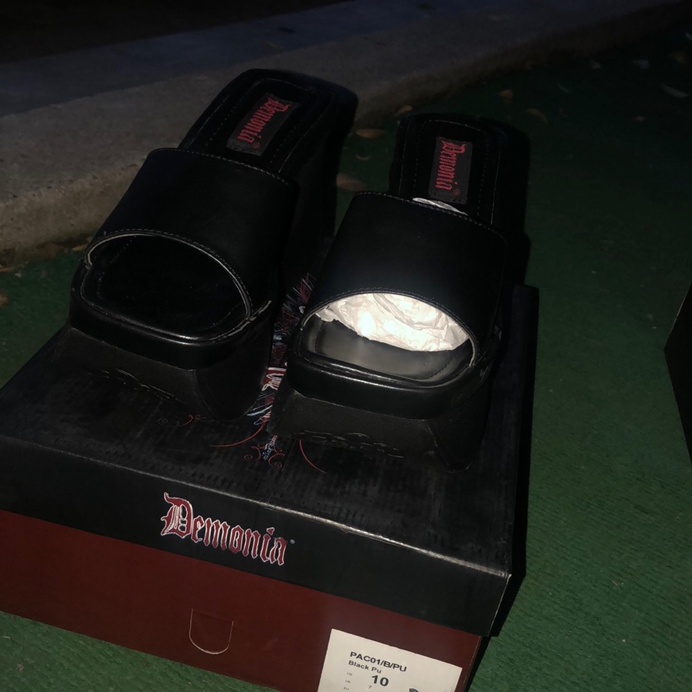 Demonia sandals new